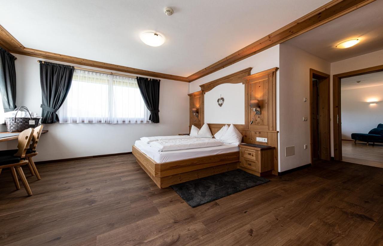 Apartments Sunela Selva di Val Gardena Ngoại thất bức ảnh