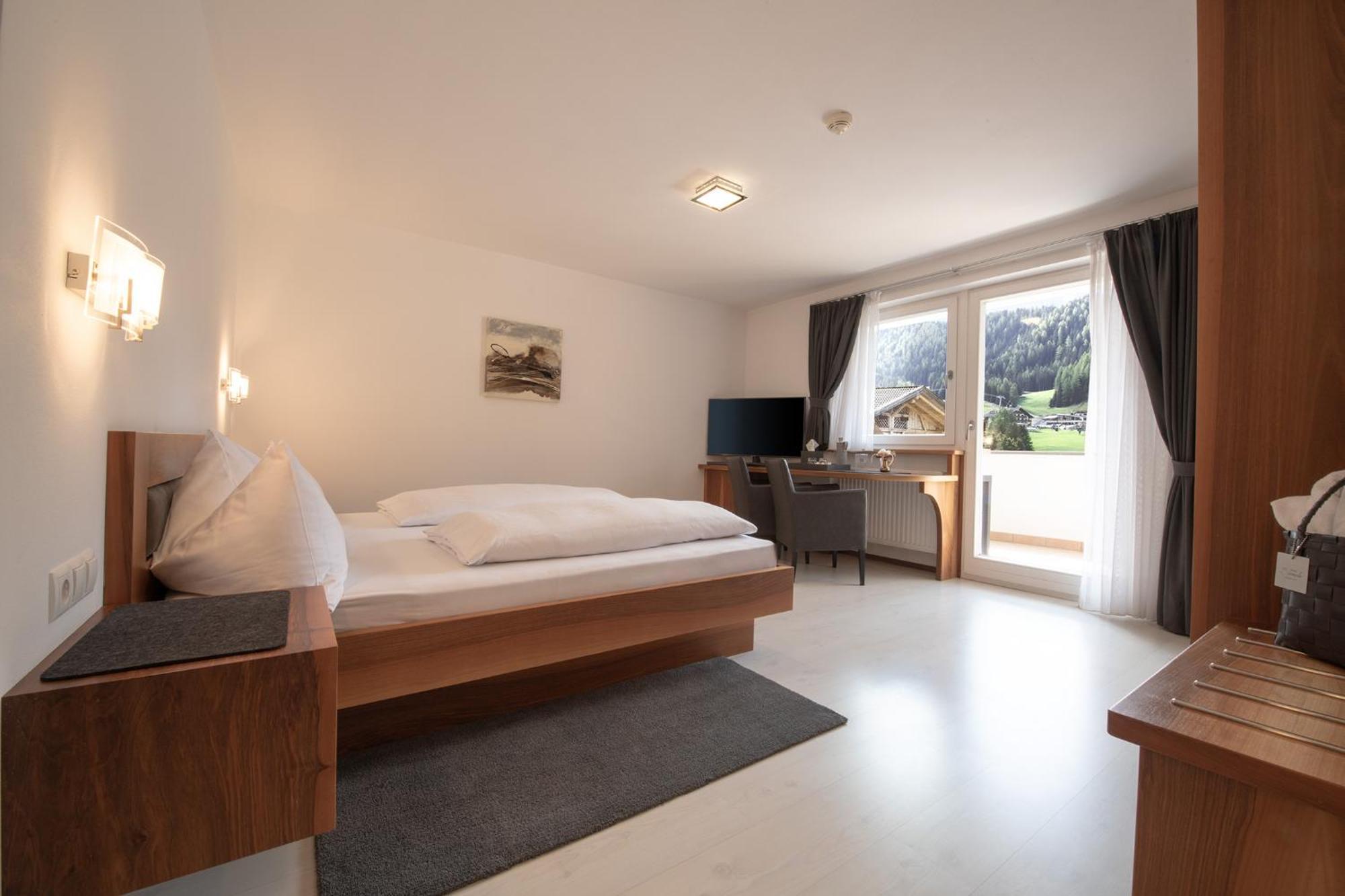 Apartments Sunela Selva di Val Gardena Ngoại thất bức ảnh