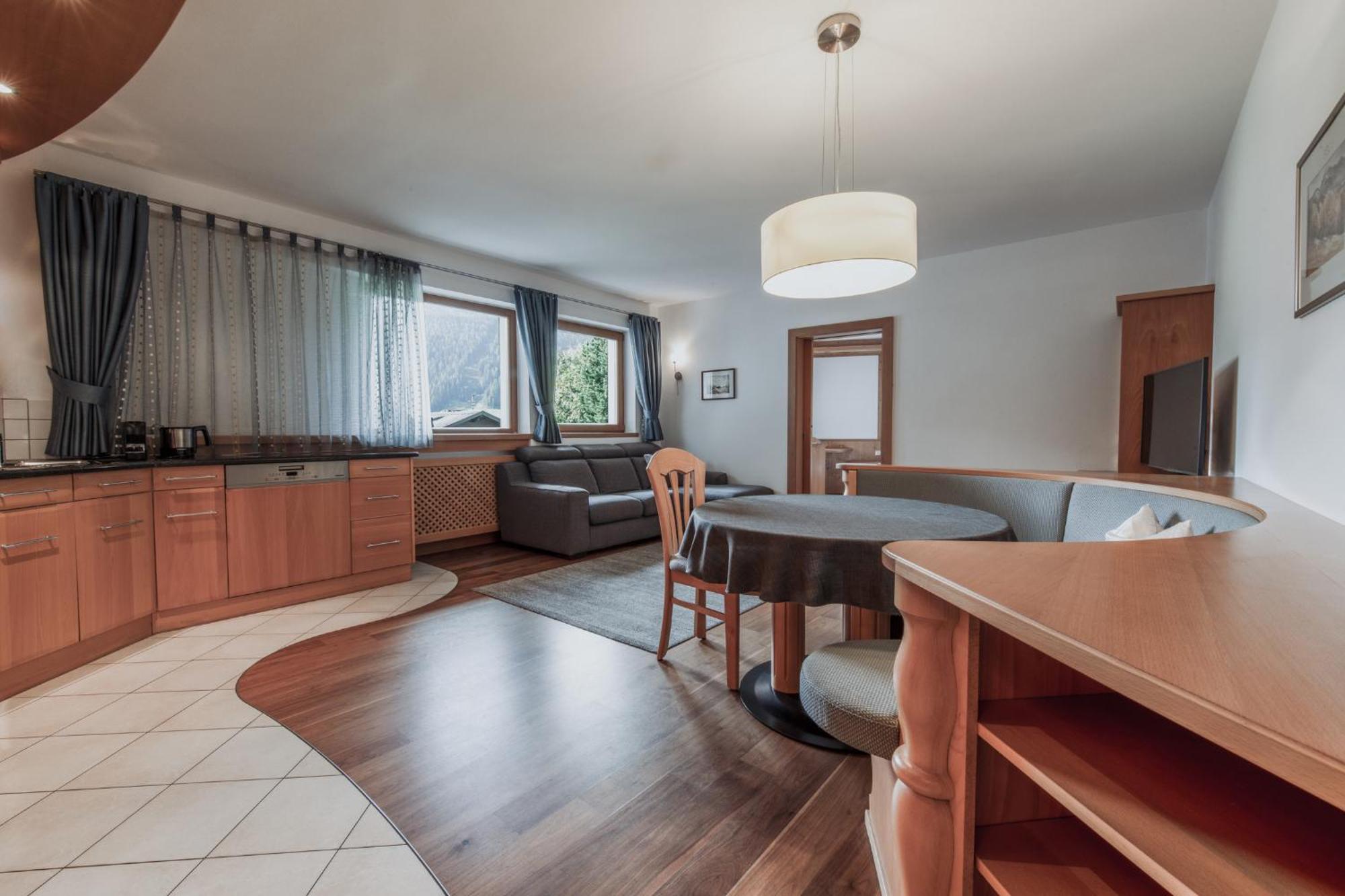 Apartments Sunela Selva di Val Gardena Ngoại thất bức ảnh