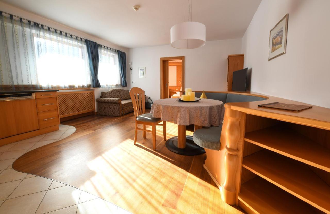 Apartments Sunela Selva di Val Gardena Ngoại thất bức ảnh