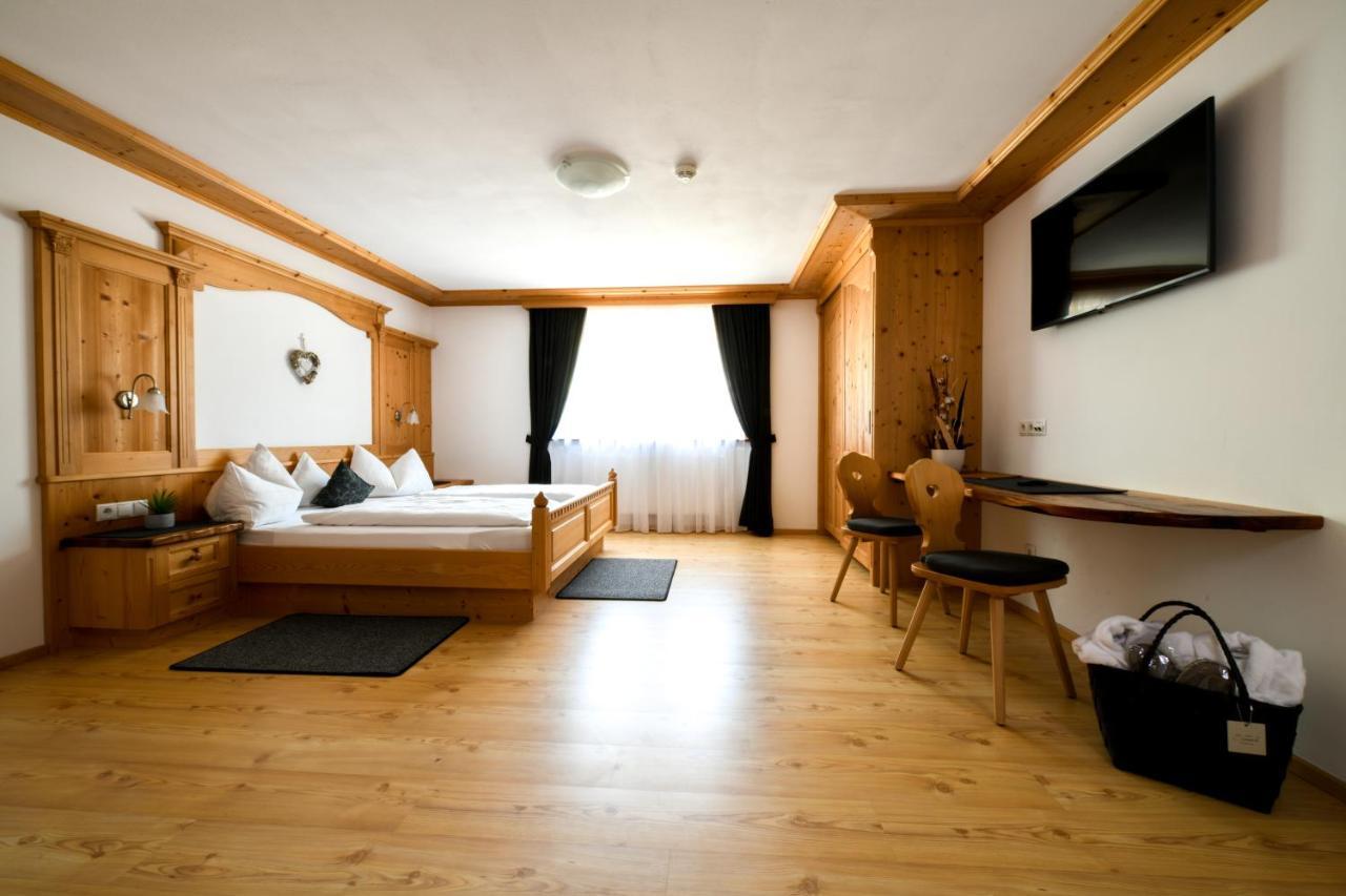 Apartments Sunela Selva di Val Gardena Ngoại thất bức ảnh